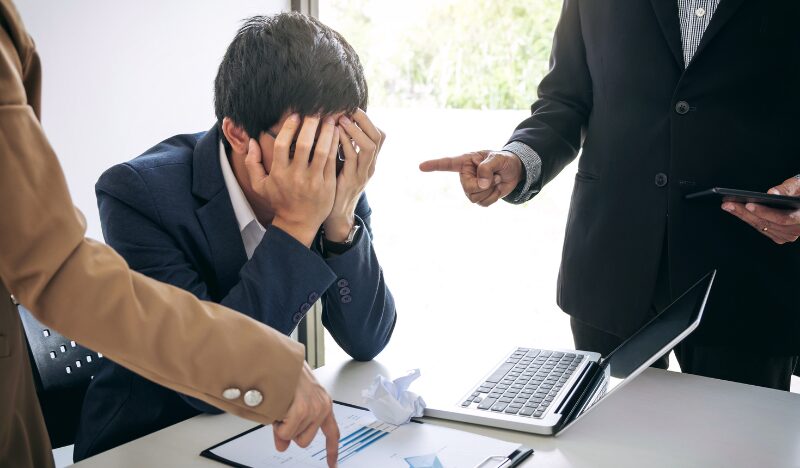 なぜマイクロマネジメントは生まれるのか？